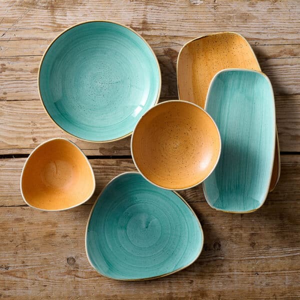 TRIANGLE PLATE 24.5CM