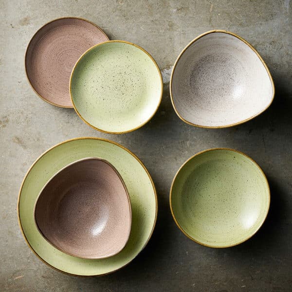 TRIANGLE BOWL 18.5CM