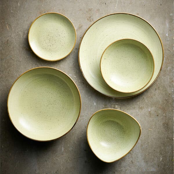 TRIANGLE BOWL 18.5CM