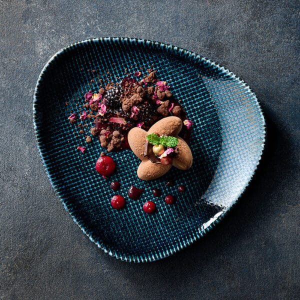 TRIANGLE PLATE 24.5CM
