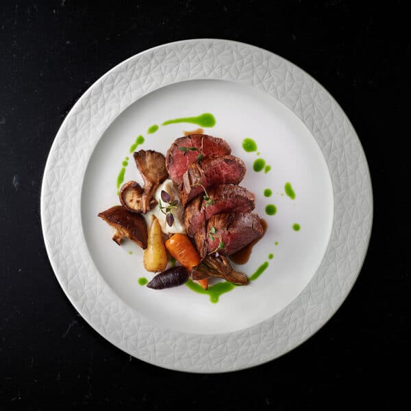 RIMMED PLATE 33CM