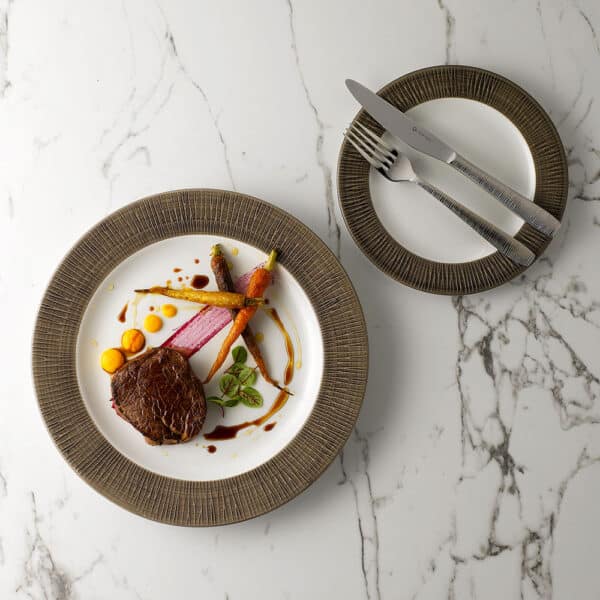 RIMMED PLATE 17CM