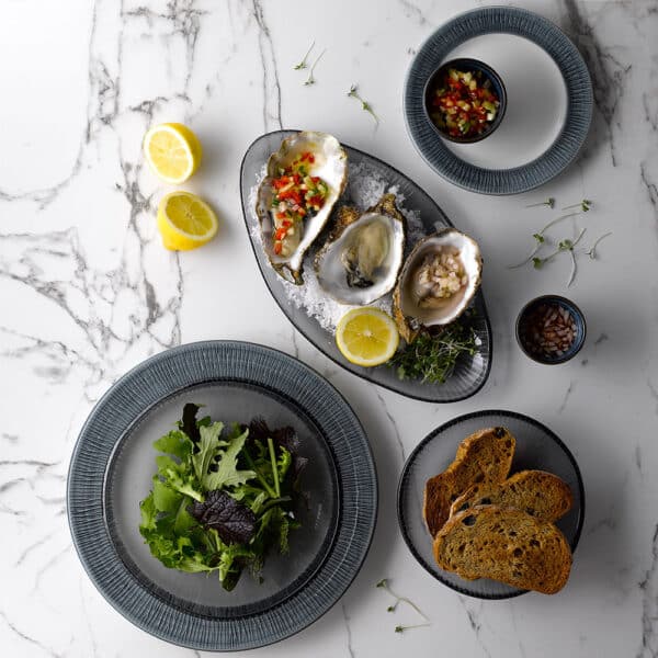 FOOTED RIMMED PLATE  30.5CM