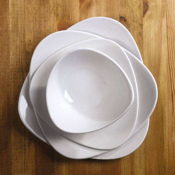DREIECKIGE SCHALE 18.5CM