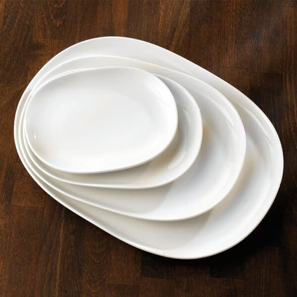 OVAL PLATE 16.7 X 22.5CM