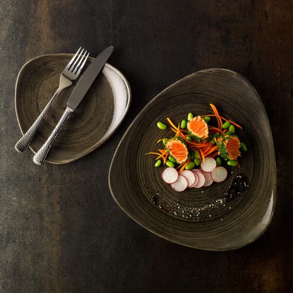 TRIANGLE PLATE 20.3CM