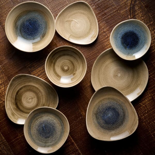 TRIANGLE PLATE 24.5CM