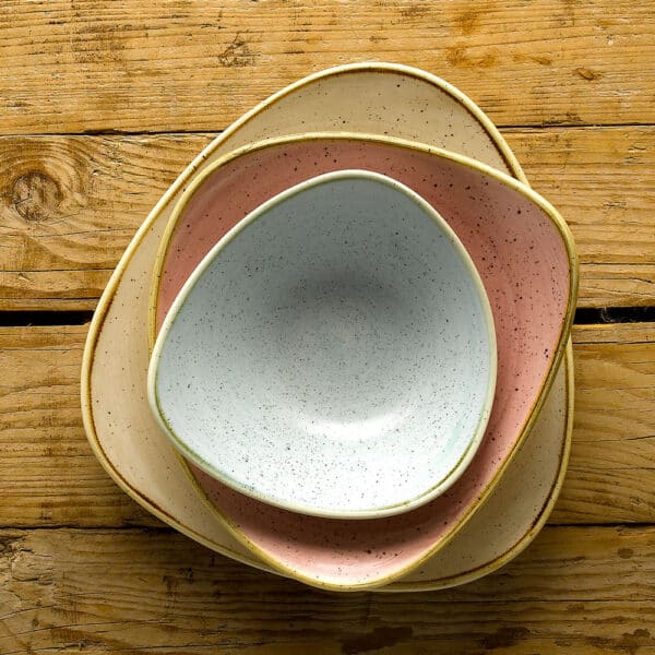 TRIANGLE BOWL 23.5CM