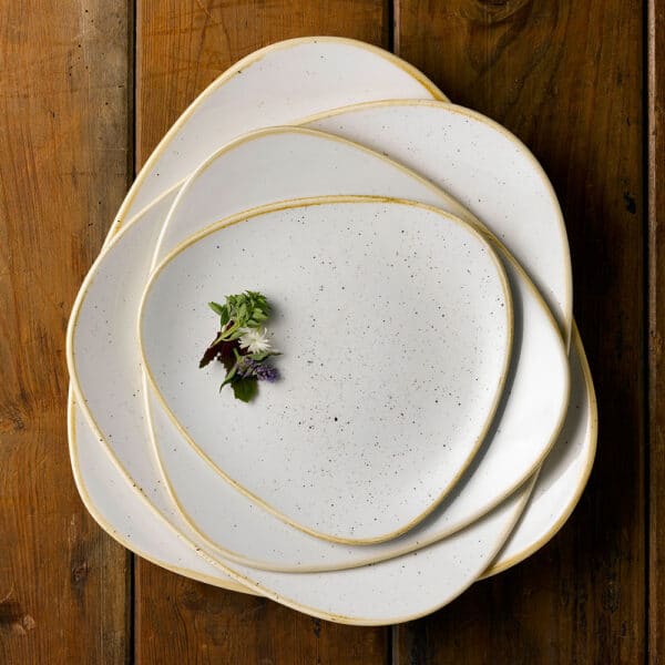TRIANGLE PLATE 20.3CM