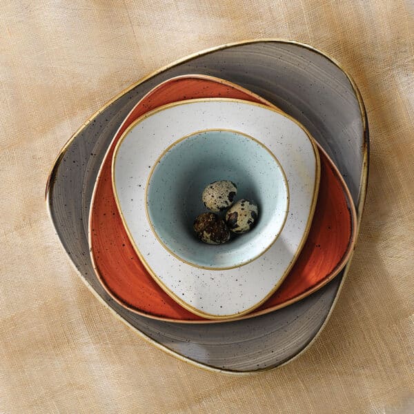 TRIANGLE PLATE 24.5CM