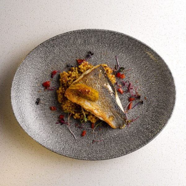 OVAL PLATE 31.7 X 25.5CM