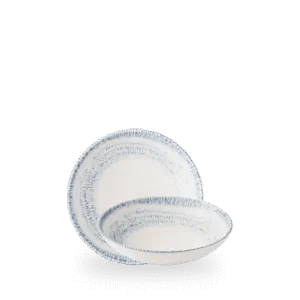 Churchill Inked Cascade Indigo 18.2cm Coupe-Schüssel auf weißem Hintergrund