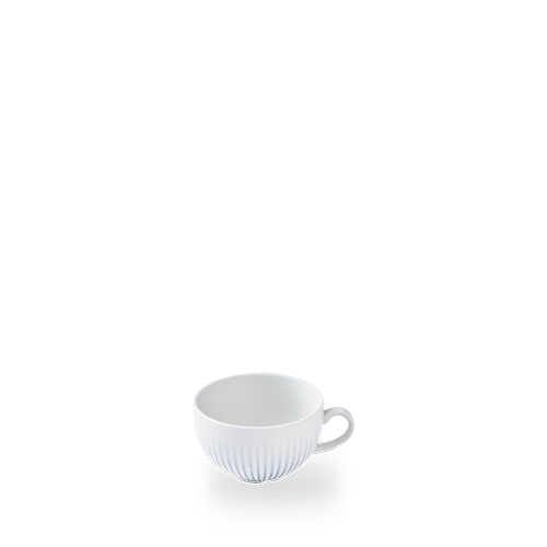 Churchill Inked Era Blue 22.7cl Tasse auf weißem Hintergrund