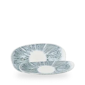 Churchill Inked Lyra Blue 26 x 15cm Opal-Platte auf weißem Hintergrund