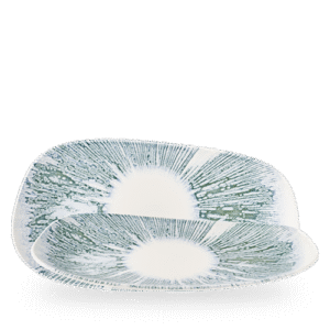 Churchill Inked Lyra Blue 35 x 18.5cm Opal-Platte auf weißem Hintergrund