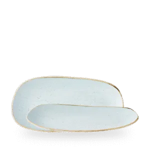 Churchill Stonecast Duck Egg Blue 30 x 15cm Opal-Platte auf weißem Hintergrund