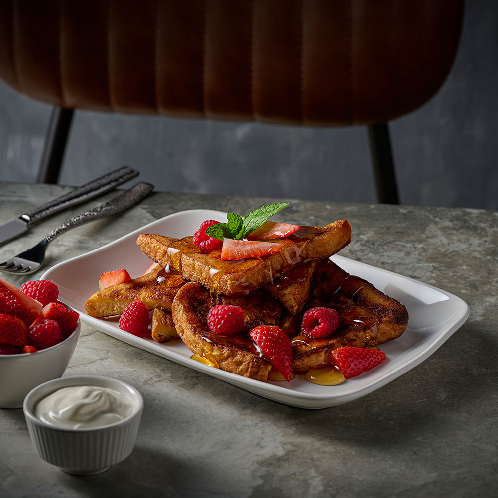 Churchill Envisage Natural deep tray with breakfast french toast