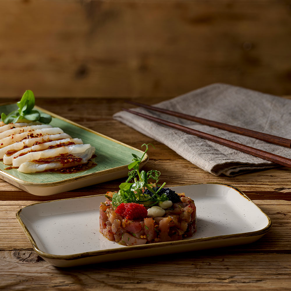 FLARED RECTANGULAR PLATE 26 X 15CM